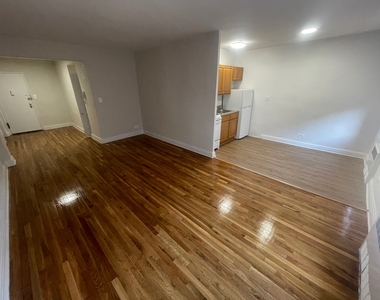102-40 67th Road - Photo Thumbnail 4