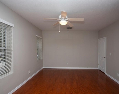 5940 Palmettoside Street - Photo Thumbnail 32