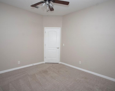 5940 Palmettoside Street - Photo Thumbnail 27