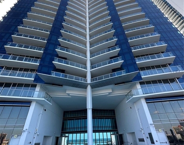 17121 Collins Ave - Photo Thumbnail 23