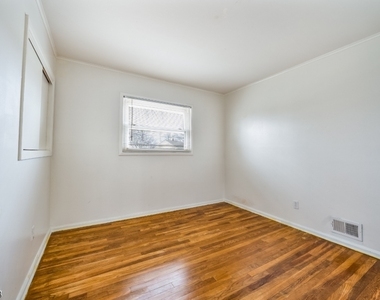 1103 Kent Pl - Photo Thumbnail 12