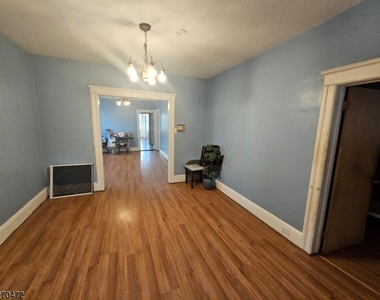 297 Fulton Ave - Photo Thumbnail 14