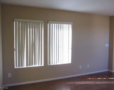 640 Desert Passage Street - Photo Thumbnail 28