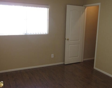 640 Desert Passage Street - Photo Thumbnail 21