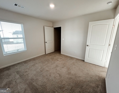 5514 Foxglove Way - Photo Thumbnail 12