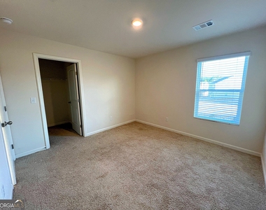 5514 Foxglove Way - Photo Thumbnail 13