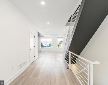 149 W Huntingdon St #2 - Photo Thumbnail 12