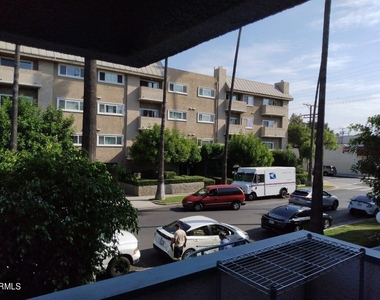 14610 Erwin Street - Photo Thumbnail 23