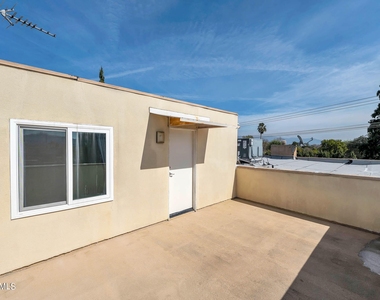 4940 Laurel Canyon Boulevard - Photo Thumbnail 27