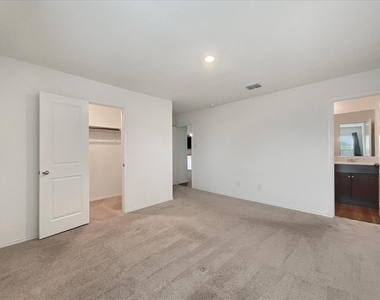 5403 Braemar Way - Photo Thumbnail 13