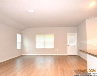 4503 Meadowland Pl - Photo Thumbnail 6