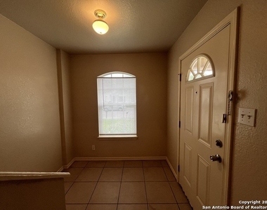 4608 Swann Ln - Photo Thumbnail 4