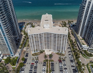 3505 S Ocean Dr - Photo Thumbnail 3