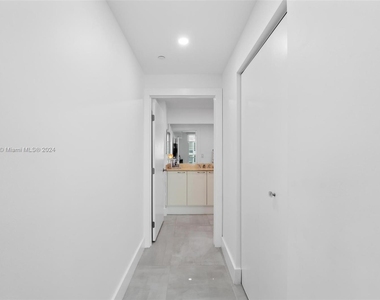 2101 Brickell Ave - Photo Thumbnail 12