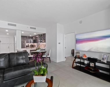 2101 Brickell Ave - Photo Thumbnail 17