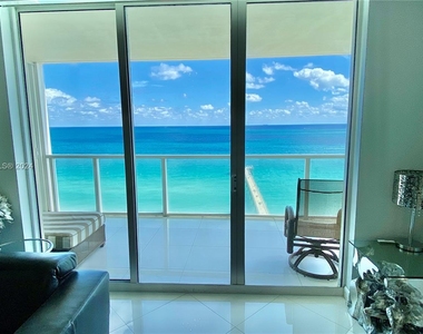 16699 Collins Ave - Photo Thumbnail 1