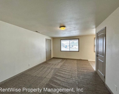 1501 W Maple Ave Unit A - Photo Thumbnail 2