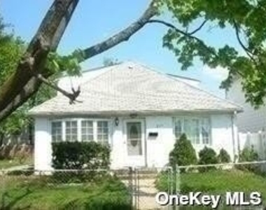 247 Oakley Avenue - Photo Thumbnail 0