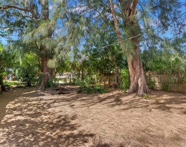 1524 Arizona Ave - Photo Thumbnail 16