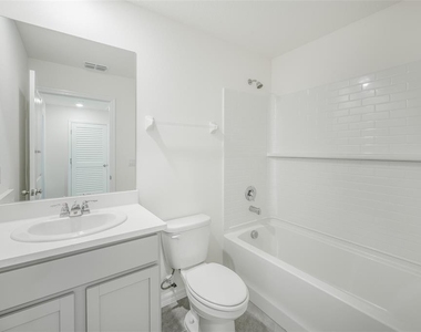 8236 Sw 67th Avenue - Photo Thumbnail 17