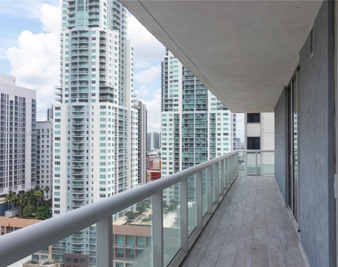 50 Biscayne Blvd - Photo Thumbnail 16