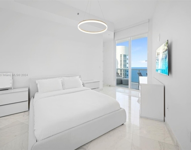 15901 Collins Ave - Photo Thumbnail 25