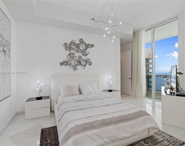 15901 Collins Ave - Photo Thumbnail 10