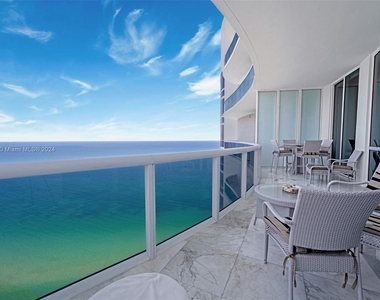 15901 Collins Ave - Photo Thumbnail 33