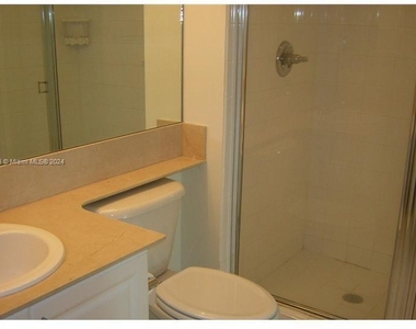 1155 Brickell Bay Dr - Photo Thumbnail 9