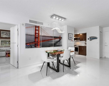 6917 Collins Ave - Photo Thumbnail 9