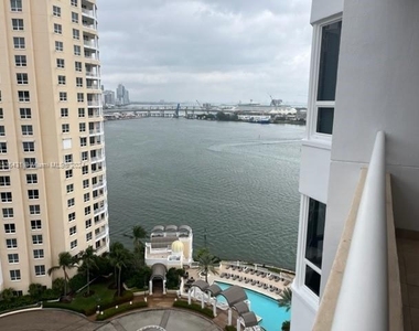 808 Brickell Key Dr - Photo Thumbnail 10