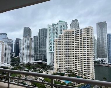 808 Brickell Key Dr - Photo Thumbnail 0