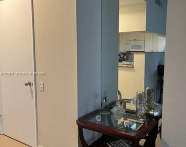 808 Brickell Key Dr - Photo Thumbnail 11