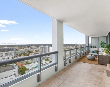 6799 Collins Ave - Photo Thumbnail 15