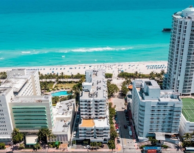 4301 Collins Ave - Photo Thumbnail 15