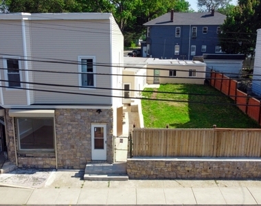 66 Cleremont Ave - Photo Thumbnail 18