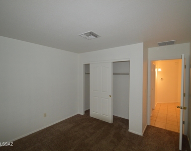 13216 E Coyote Well Drive - Photo Thumbnail 8