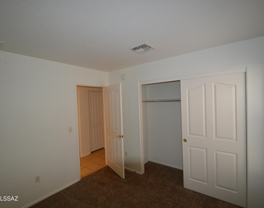 13216 E Coyote Well Drive - Photo Thumbnail 7