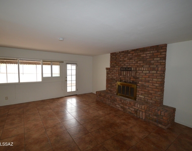 3957 E Hampton Place - Photo Thumbnail 1