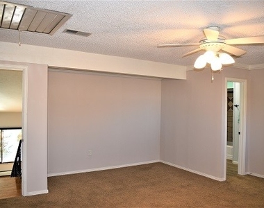 12820 Willow Lane - Photo Thumbnail 24