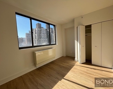 323 West 96th Street - Photo Thumbnail 8