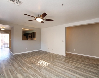 8946 E Yucca Street - Photo Thumbnail 9