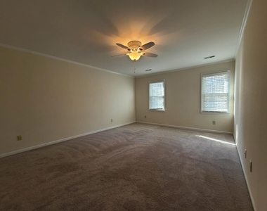 110 Topsail Court - Photo Thumbnail 8