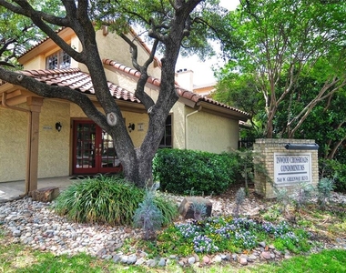 7640 W Greenway Boulevard - Photo Thumbnail 23