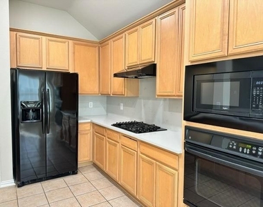 5113 Grampian Way - Photo Thumbnail 12