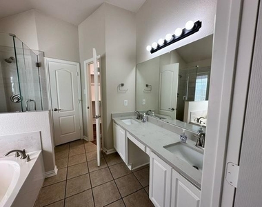 5113 Grampian Way - Photo Thumbnail 16