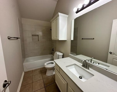 5113 Grampian Way - Photo Thumbnail 23