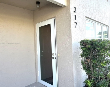 317 Gulfstream Rd - Photo Thumbnail 1