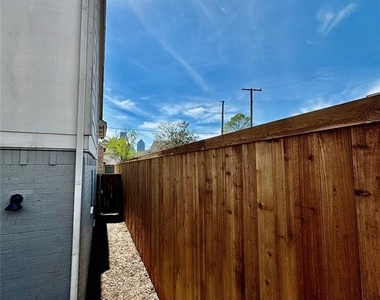 1508 Villars Street - Photo Thumbnail 17