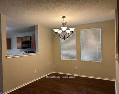 1701 Sierra Meadow Lane - Photo Thumbnail 4